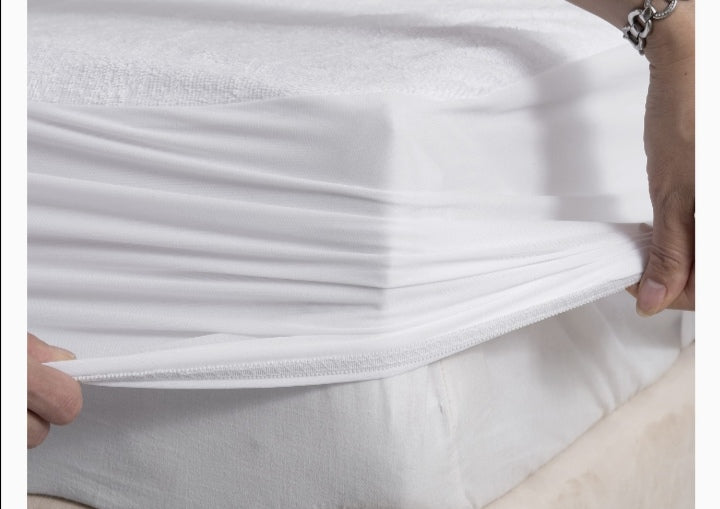 Waterproof mattress protector